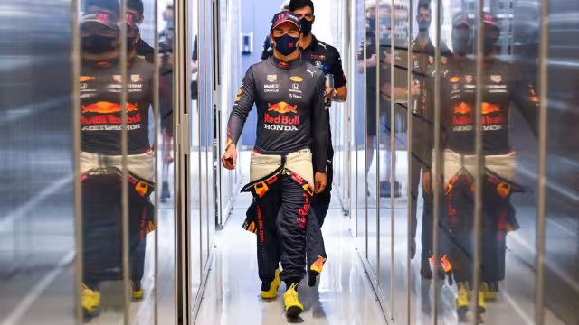 Checo Pérez buscará un milagro para subir al podio en el Gran Premio de Países Bajos