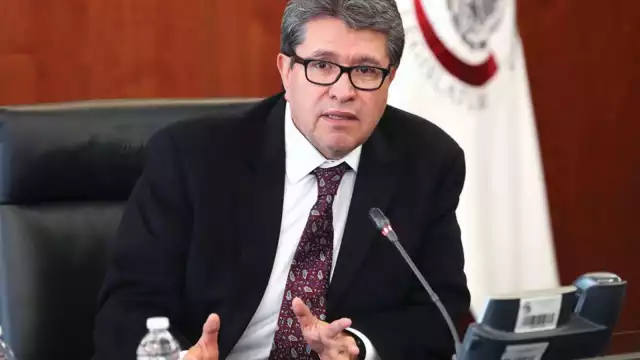 Ricardo Monreal Ávila, líder de Morena en el Senado, viajó a Veracruz para visitar el penal de Pacho Viejo, lugar donde permanece recluido José Manuel del Río Virgen