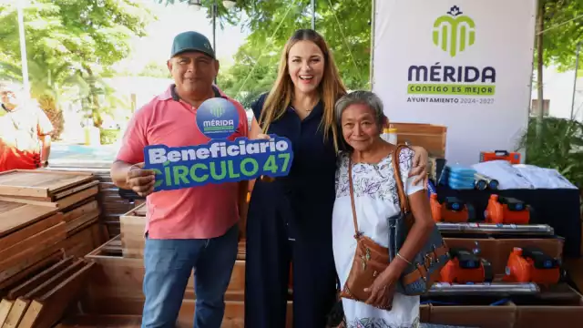 Cecilia Patrón hizo entrega de herramientas agrícolas a ciudadanos