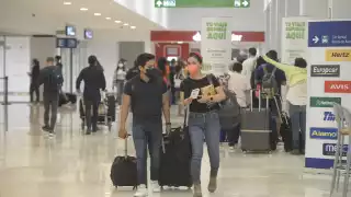 María del Pilar Guillermo Azcorra tuvo que comprar otro pase en Volaris para poder acudir a la presentación del evento