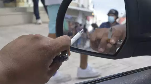 El uso de vapeadores también podría desatar problemas de salud mental
