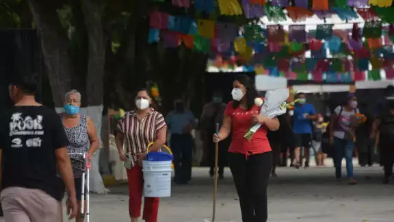 Las festividades alusivas al Día de Muertos cae en días laborales, situación por la cual esperan menos gente