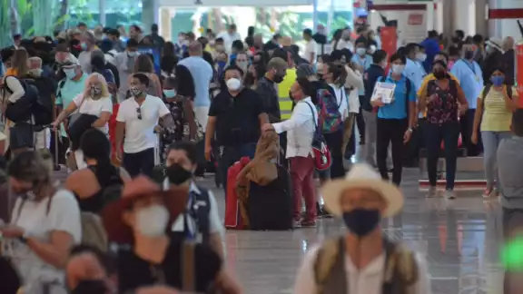 Serán 216 llegadas y 212 salidas las que se tendrán en el transcurso del día en la ciudad