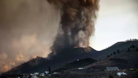 Pese a su duración y las impresionantes imágenes de los ríos de lava que por semanas concentraron la atención de los españoles, no provocó ninguna muerte directa Pese a su duración y las impresionantes imágenes de los ríos de lava que por semanas concentraron la atención de los españoles, no provocó ninguna muerte directa