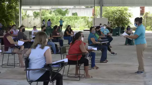 “Por fortuna ya hay cabildeo con los diputados federales, quienes también analizaran aspectos prioritarios de las escuelas", dijo el legislador campechano “Por fortuna ya hay cabildeo con los diputados federales, quienes también analizaran aspectos prioritarios de las escuelas", dijo el legislador campechano