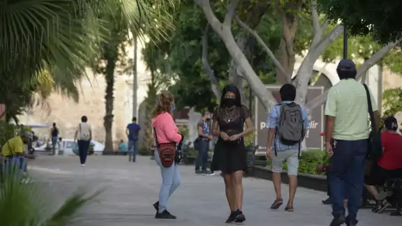 Alrededor de 30 padres de familia ya buscan ampararse para que sus hijos menores de 18 años reciban la dosis Alrededor de 30 padres de familia ya buscan ampararse para que sus hijos menores de 18 años reciban la dosis