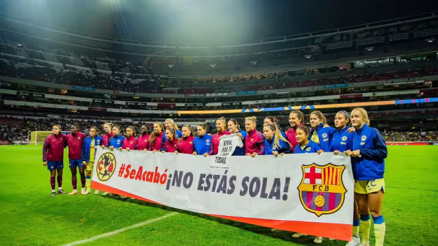 Las jugadoras del Barcelona y el América se unieron para mostrar su apoyo a Jennifer Hermoso