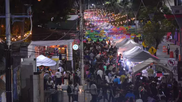 Elementos de la Secretaría de Salud, se encontraban en la entrada y únicamente aplicaban gel antibacterial