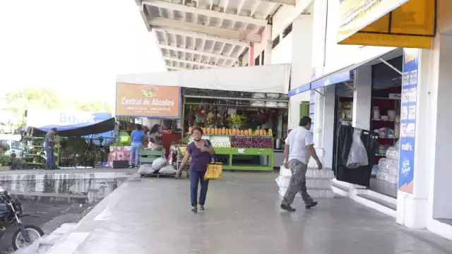 El costo total más bajo que pagaron los consumidores por todos los artículos básicos también se dio en el Sureste de México, se informó