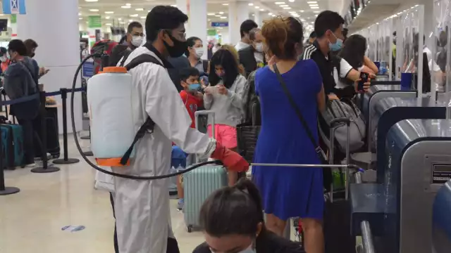La sede aeroportuaria tiene una estricta exigencia tanto para el personal como para los viajeros que arriban la zona