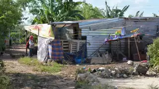 Tampoco tiene conocimiento de los asentamientos irregulares; en el Sur de la ciudad de Mérida hay por lo menos unos 40 sitios con 3 mil familias habitando