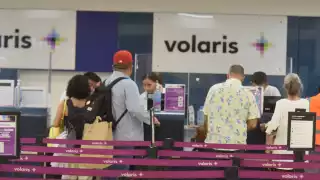 Visiblemente enojado el usuario de Volaris afirmó que iría a Profeco