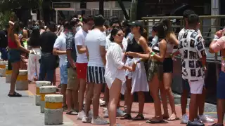 El grupo de estudiantes paraguayos viajó a Cancún para disfrutar de unos días de vacaciones, pero no pudieron viajar de regreso a su país