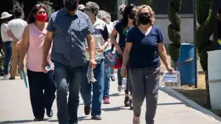 Vacunación en el IPN de Zacatenco, CDMX