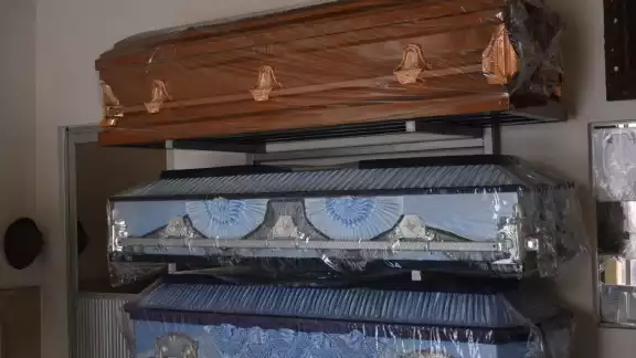 Fue en 1920 cuando su Reynaldo Díaz decide construir el actual edificio y desde entonces le puso el nombre de Funeraria Garrido Fue en 1920 cuando su Reynaldo Díaz decide construir el actual edificio y desde entonces le puso el nombre de Funeraria Garrido