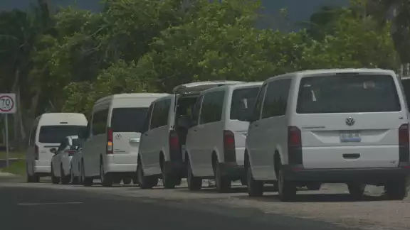 Los empresarios también alegan que les piden excesiva documentación, como las cartas de antecedentes no penales y las actas constitutivas de las empresas