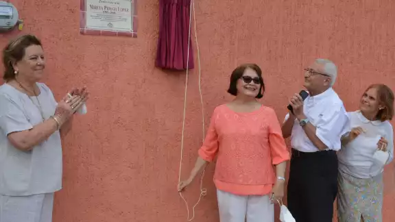 Flor López Bates ha sido biógrafa de la mujer de libros Flor López Bates ha sido biógrafa de la mujer de libros