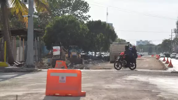 La limitación al paso vehicular en colonias al Oriente de Mérida es por la obra del IE-TRAM