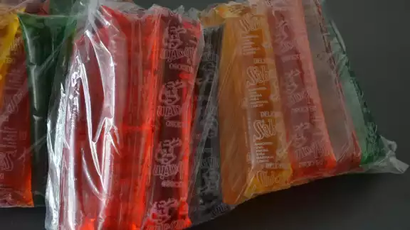 Todavía tienen demanda los tradicionales refrescos con 5 sabores Todavía tienen demanda los tradicionales refrescos con 5 sabores