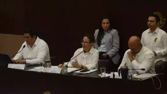 La LXIII Legislatura del Congreso del Estado escuchó con atención a los funcionarios La LXIII Legislatura del Congreso del Estado escuchó con atención a los funcionarios