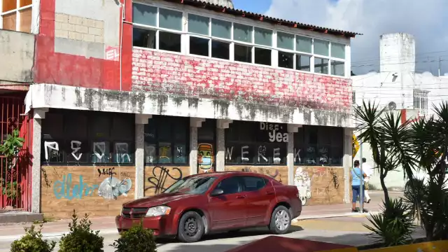 Algunos lugares, como Casablanca o el Hotel Canto comenzaron a cerrar luego de Wilma.