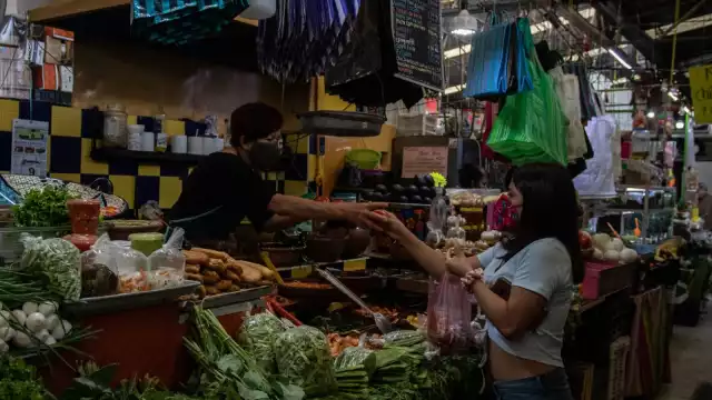 De acuerdo con cifras del Inegi, la inflación suma ocho meses fuera del rango objetivo del Banxico de 3 por ciento +/-1 punto porcentual.