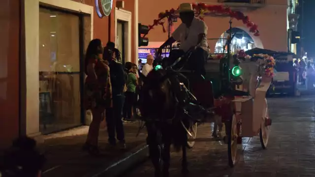 Así luce el Centro de Mérida la noche de este lunes
