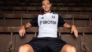 Raúl Jiménez, nuevo jugador del Fulham tras cinco años en Wolverhampton