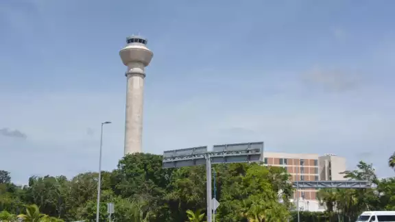 Para este 9 de octubre, se esperan 304 vuelos internacionales, entre salidas y llegadas al aeropuerto de Cancún