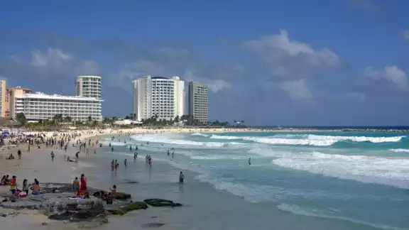 Hoteleros de Cancún, esperan aumentar 10 por ciento más la ocupación hotelera durante el resto de la Semana Santa Hoteleros de Cancún, esperan aumentar 10 por ciento más la ocupación hotelera durante el resto de la Semana Santa