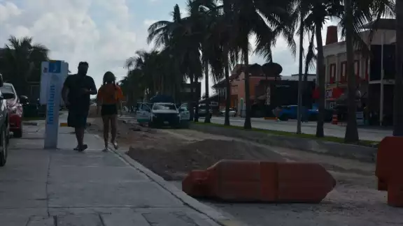 Anuncian el cierre de cuatro avenidas en Cancún por reparaciones Anuncian el cierre de cuatro avenidas en Cancún por reparaciones