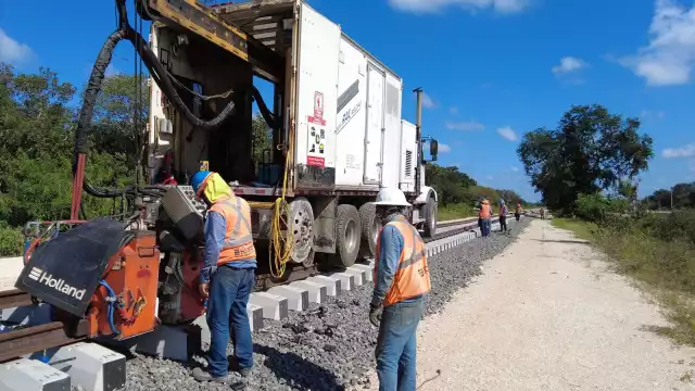 El proyecto insignia del Gobierno Federal ha generado, hasta el momento, 100 fuentes de trabajo en la región, y 11 mil en Ciudad Sahagún, Hidalgo