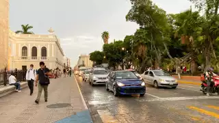 Se espera cielo nublado y chubascos en Mérida este sábado
