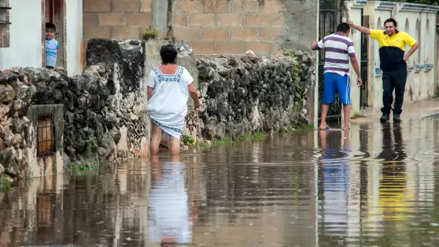 Numerosas viviendas que se encuentran en las partes bajas de las poblaciones resultaron inundadas por las intensas precipitaciones que trajo al Estado el frente frío No. 4