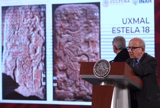 El INAH dio cuenta del hallazgo de una estela conmemorativa labrada en dos caras