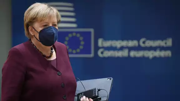 Líderes europeos rindieron homenaje a la dirigente alemana, durante el segundo día