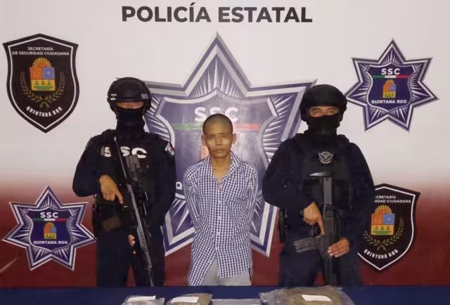 La Policía Estatal detuvo a un joven en posesión de diversos estupefacientes en la Supermanzana 259