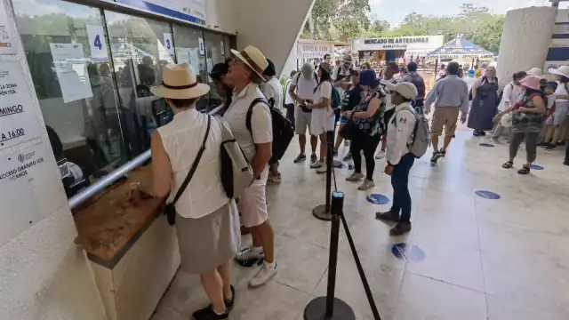 El primer día arribaron 5 mil 911 personas y ahora en promedio hay 7 mil visitantes en la zona maya