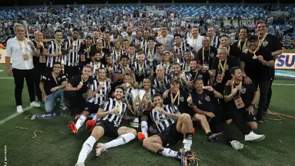 El Atlético Mineiro, equipo que dirige Antonio Mohamed, se proclamó este domingo campeón de la Supercopa de Brasil . Foto: Foto @Atletico El Atlético Mineiro, equipo que dirige Antonio Mohamed, se proclamó este domingo campeón de la Supercopa de Brasil . Foto: Foto @Atletico