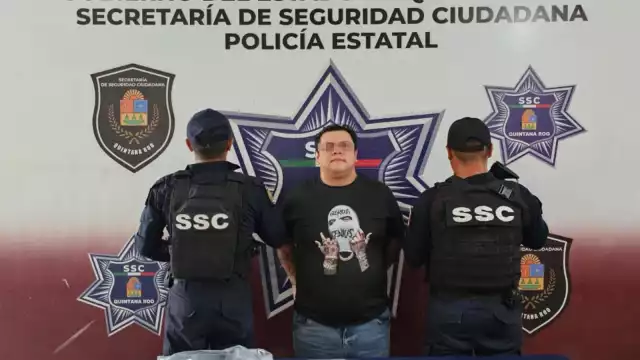 El sujeto intentó huir, pero fue detenido para ser inspeccionado y se le encontró con presuntas dosis de marihuana