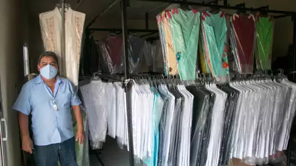 Sus bodegas continúan repletas debido a la falta de ventas Sus bodegas continúan repletas debido a la falta de ventas