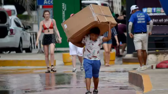 Familias pobres, niñez que labora Familias pobres, niñez que labora
