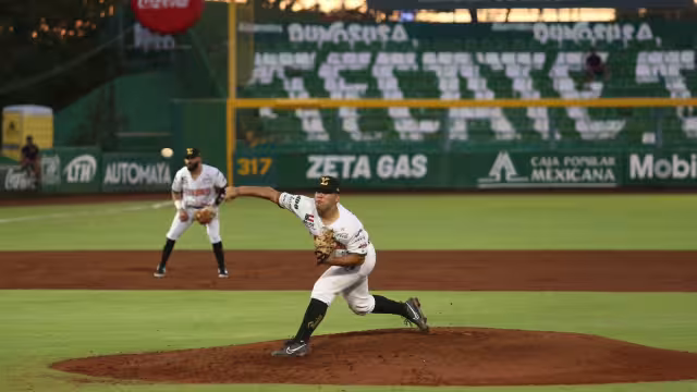 El partido se jugó con un estadio semivacío