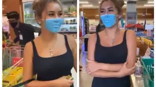 Influencer con el rostro pintado, simulando un cubrebocas