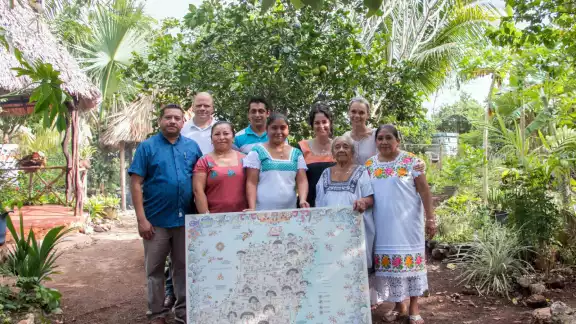El recinto abrió sus puertas en el solar maya “U lu’umil Kuxtal”, ubicado en el predio de la familia de José de la Cruz y Fátima Castillo Torres en Maní
