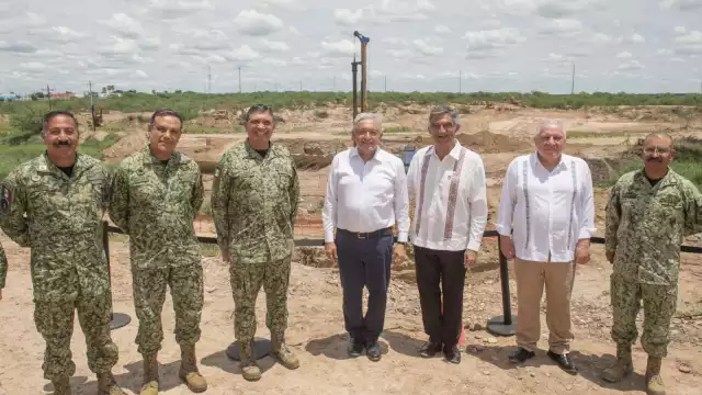 El presidente López Obrador junto al gobernador de Tamaulipas, Américo Villarreal