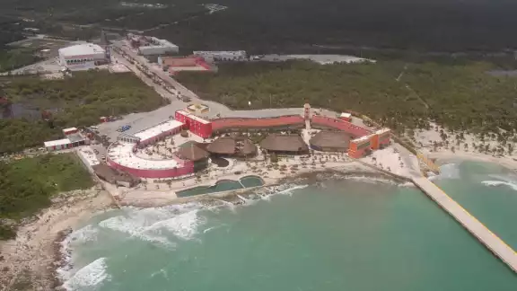 Mahahual retomó el turismo de cruceros tras casi año y medio de la suspensión por la pandemia de COVID-19 Mahahual retomó el turismo de cruceros tras casi año y medio de la suspensión por la pandemia de COVID-19