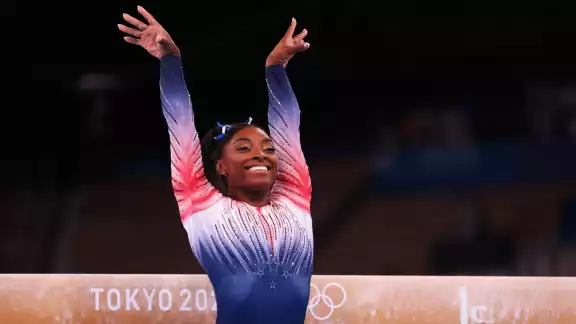 Simone Biles regresa a competir y gana el bronce en barra de equilibrio en Tokio 2020 Simone Biles regresa a competir y gana el bronce en barra de equilibrio en Tokio 2020