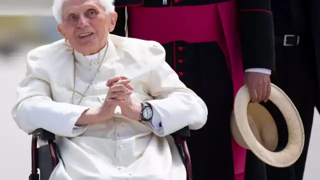 Los expertos dicen estar "convencidos" de que Ratzinger estaba al corriente del pasado pedófilo del sacerdote Peter Hullermann