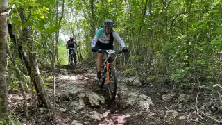 El punto de salida será en las inmediaciones del Palacio Municipal local, abarcando el Eco Parque de aventura Bolontunil